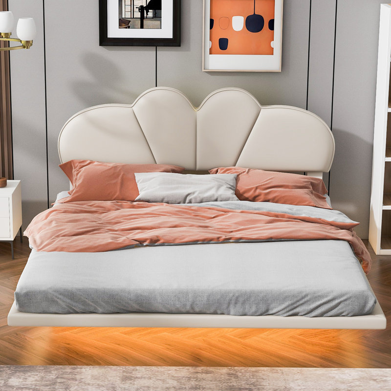 Lit flottant Kerionna avec tête de lit et pieds en cuir, Grand, Beige