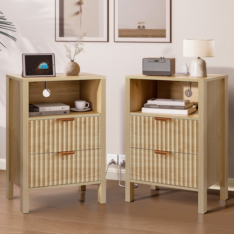 Fluted Nightstand Set of 2, Natural Wood Nightstands with Charging Station, Modern Bedside Table Set of 2 for Bedroom, 15.8"D x 11.8"W x 23.4"H