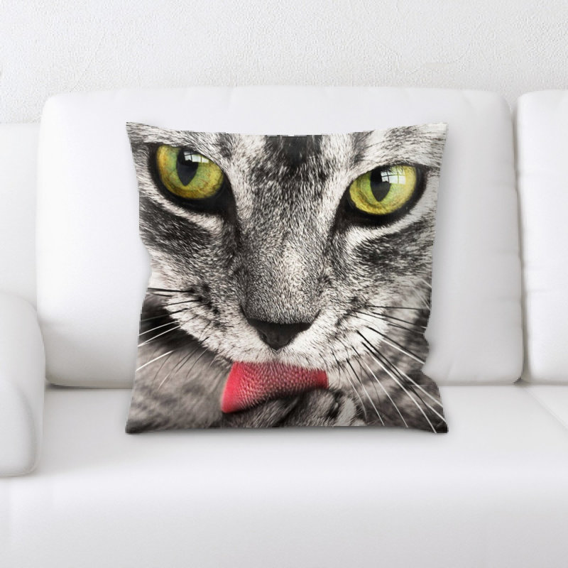 Coussin tabby allongé