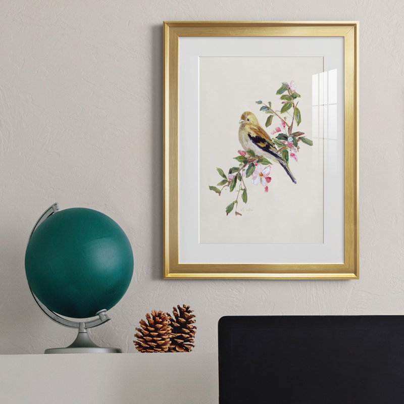 Spring Spring Pine Grosbeak - peinture encadrée, H 22,5 po x l 30,5 po x P 1,5 po, Or
