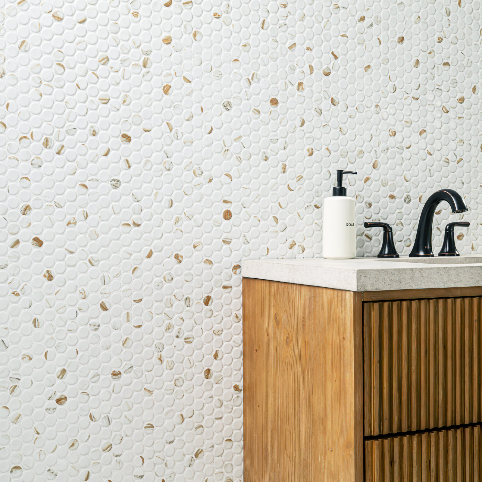 Calacatta Gold Round 11 in. x 12 in. Matte Porcelain Mosaic Floor and Wall Tile