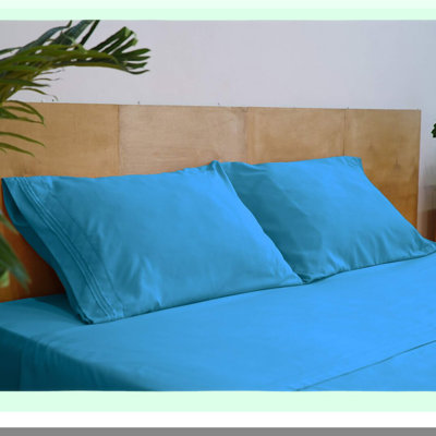 BlueDreams UltraSoft Microfiber Bed Sheet Set - Lightweight Brushed Bedding for Comfortable Night's Sleep - Stunning Blue - Queen Size