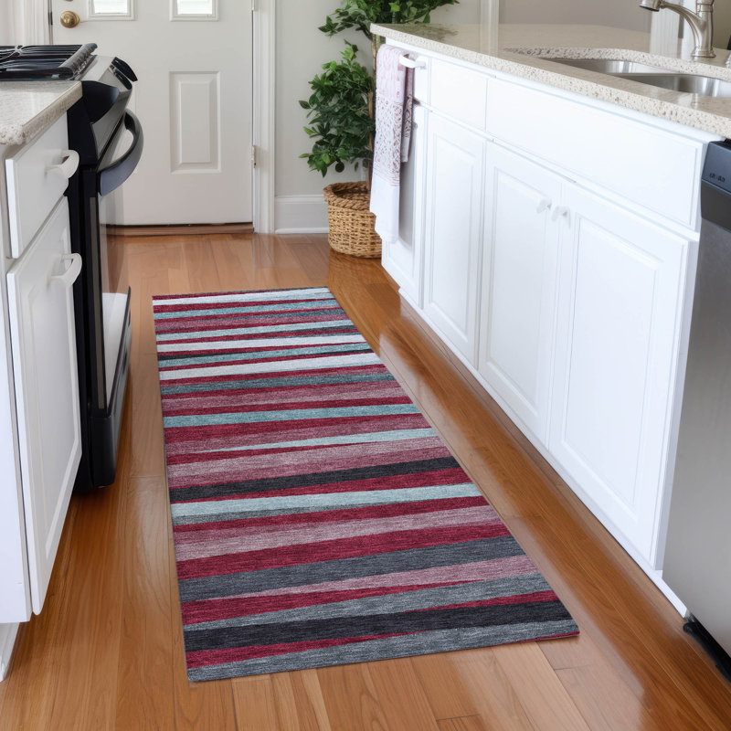 Tapis intérieur / extérieur rouge lavable Liora , 2'3" x 7'6"
