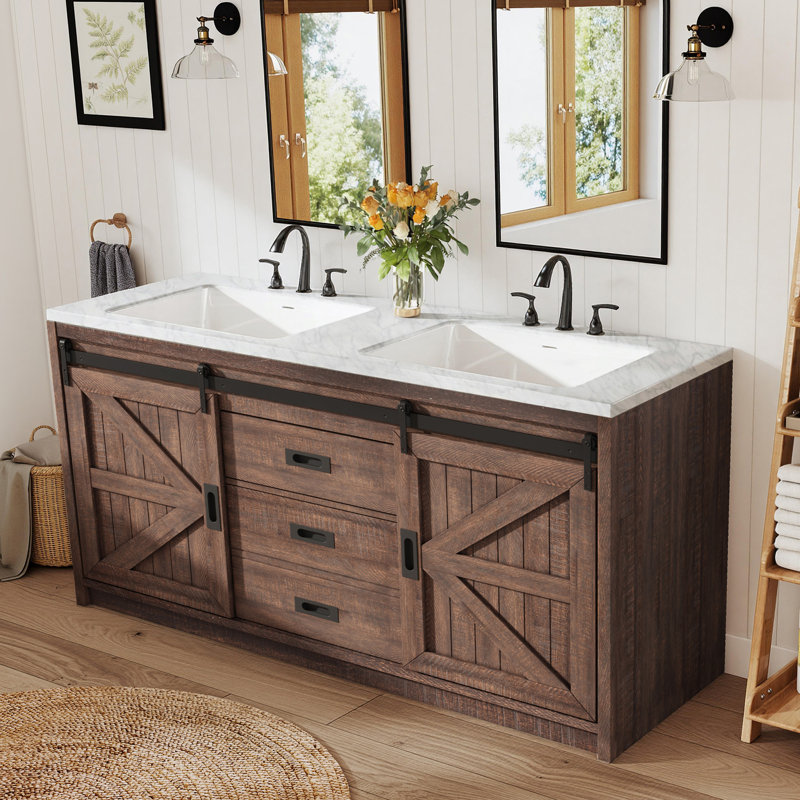 Meuble-lavabo à double cuve 61 po avec dessus en marbre blanc de Carrare et portes de grange coulissantes, brun