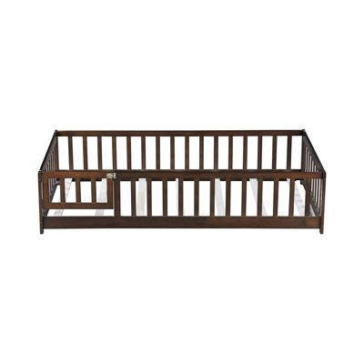 Lit simple au sol en bois d'hévéa - avec barrières de sécurité, clôture et porte