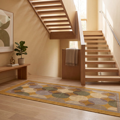 Tapis Pemberton Modern Circles géométriques or vert gris antidérapant à poils courts, lavable, pour l'intérieur et l'extérieur, idéal pour le salon, la chambre, la salle à manger, l'entrée, le corridor ou le bureau. Convient aux animaux domestiques.