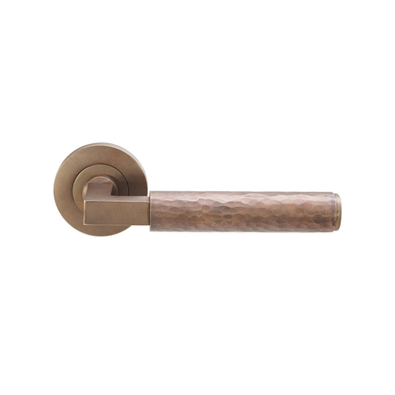 Hammered Knurlmond Lever on Rose, Matt Antique