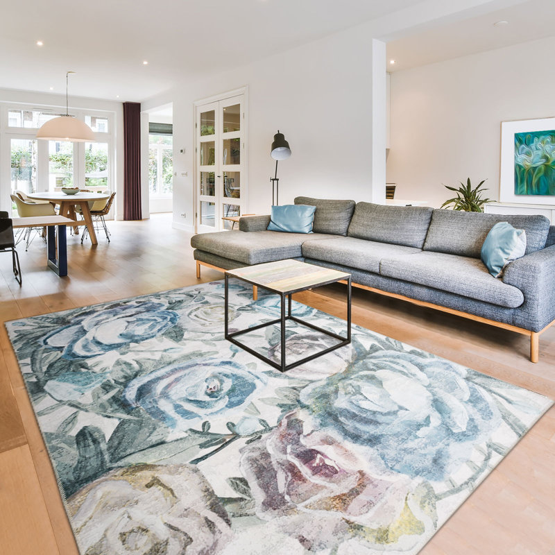 Blue and Ivory Floral Synthetic Washable 5' x 7' Area Rug