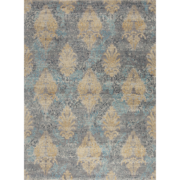 Très Jolie Hand Knotted Wool Area Rug