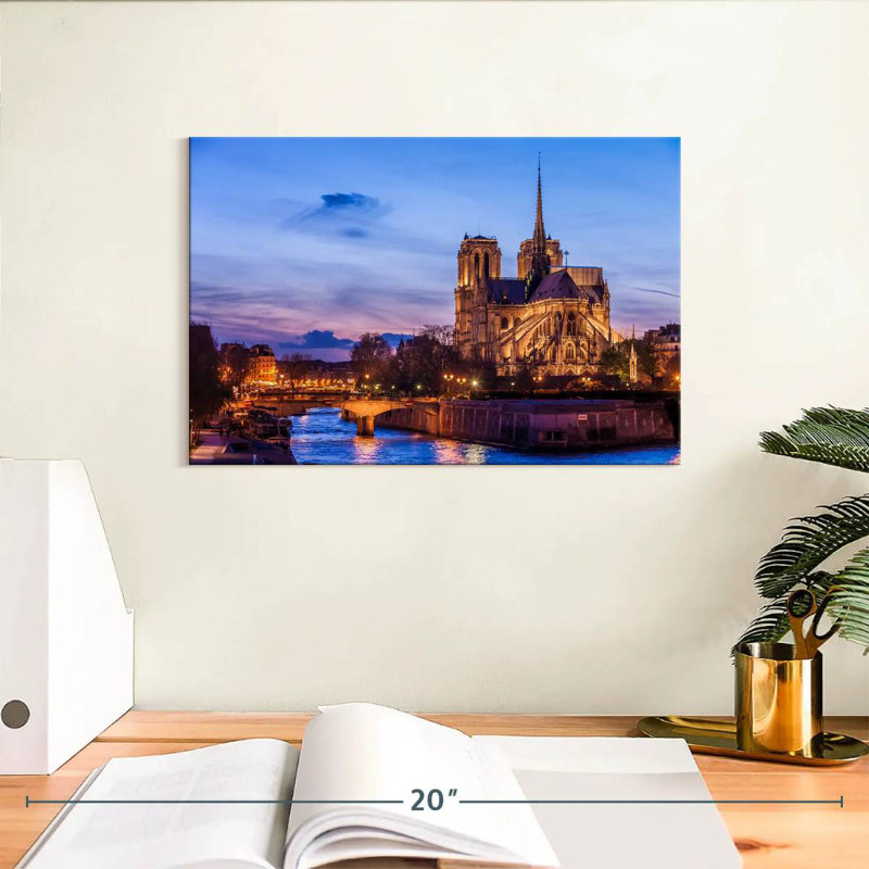 Kavia Notre Dame à Paris la nuit, H 8 po x l 12 po