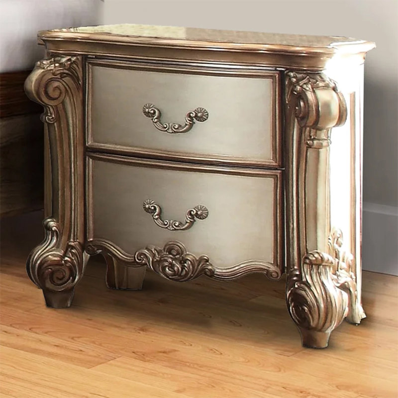 Élégante table de chevet 2 en or antique avec poignées en métal patinées
