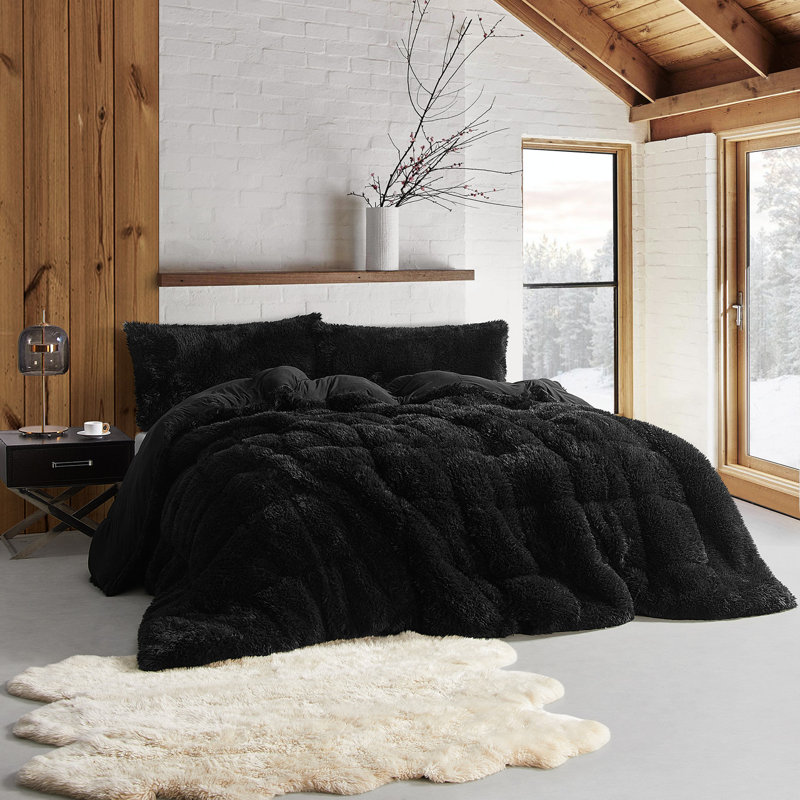 Alaskan Winters Coma Inducer Oversized Comforter, Black, Full Comforter