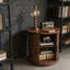Ensemble de 2 tables de bout cylindriques de style Mid-Century moderne avec station de charge intégrée, porte coulissante et rangement à 2 niveaux.-1015218888