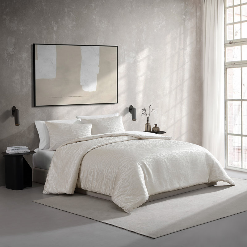 Vera Wang Illusion Ivory Queen Duvet Cover Set, King Duvet Cover + 2 King Shams