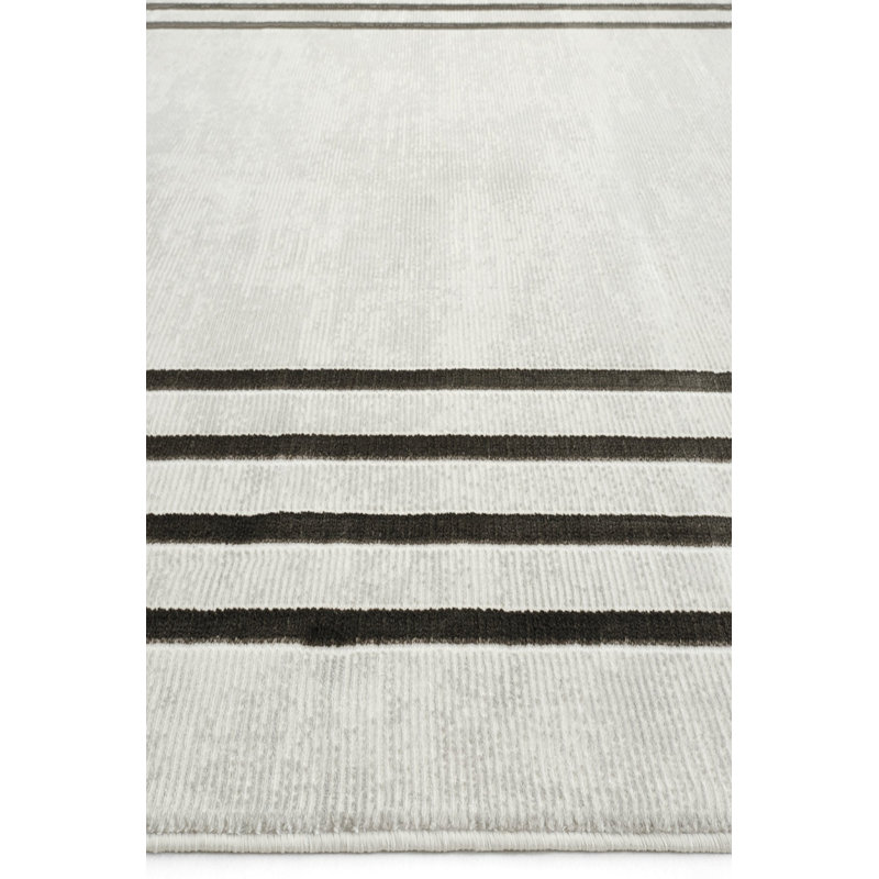 Rehedul Solid Colour Machine Made Indoor / Outdoor Area Rug, Rectangle 2'7" x 4'11"