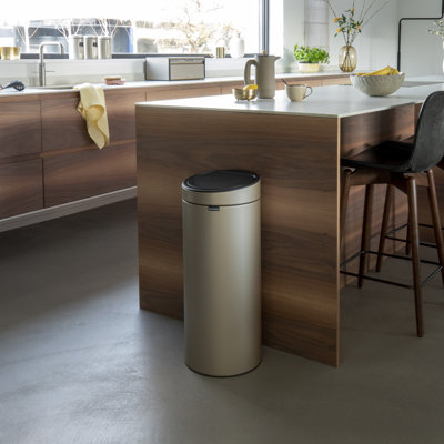 Poubelle à couvercle tactile 8 gallons Brabantia