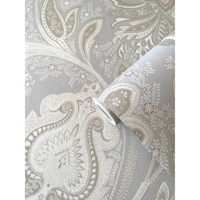 Elegance Collection Paisley Design Pearlescent Finish Wallpaper Roll