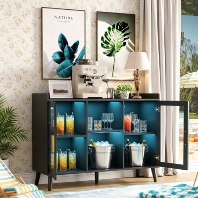 Armoire à vin moderne avec éclairage à DEL, porte-bouteilles de 18 bouteilles, armoires à boissons en bois avec porte-verres, porte et porte-bouteilles Buffet avec rangement pour le salon.