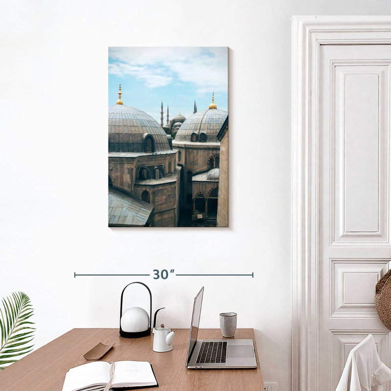 Istanbul Lilie, 30" H x 20" W