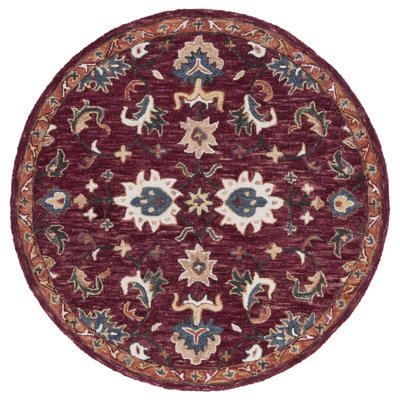 Vahakn 147 Area Rug In Red / Rust