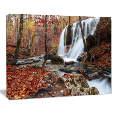 Crimea Waterfall in the Fall - Reproduction de photo sur toile tendue