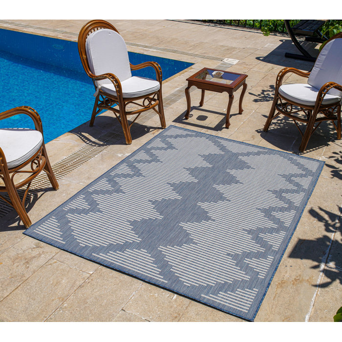 Wade Logan® Waikiki Striped Indoor / Outdoor Rug & Reviews | Wayfair