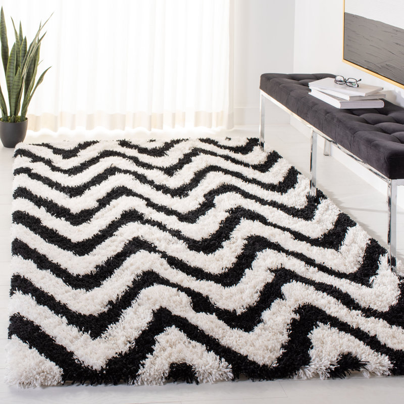 Delane Handmade Shag Black/White Area Rug, Rectangle 4' x 6'