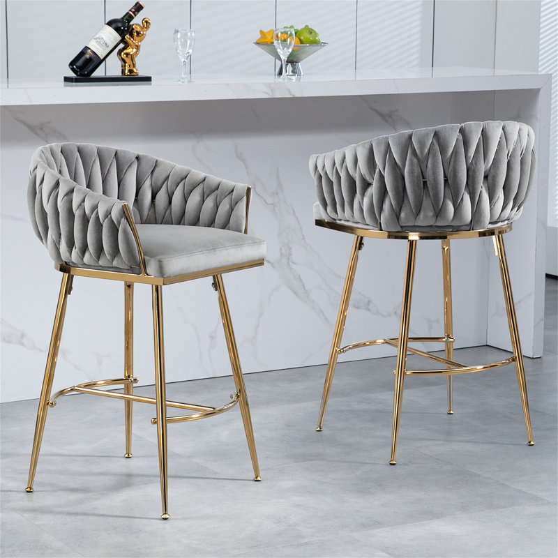 Ensemble de 2 tabourets de bar 26 po à hauteur de comptoir, tabouret de bar en velours pour îlot de cuisine avec dossier ondulé à la main, base chromée dorée et repose-pieds