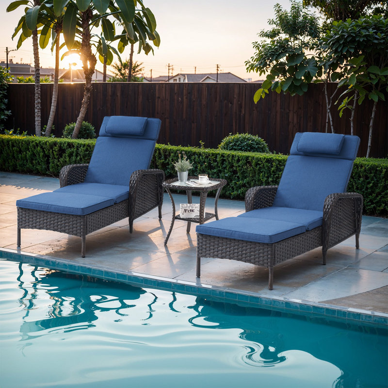 Chaise longue d'extérieur inclinable avec coussins Dahlyla, Bleu, Brun