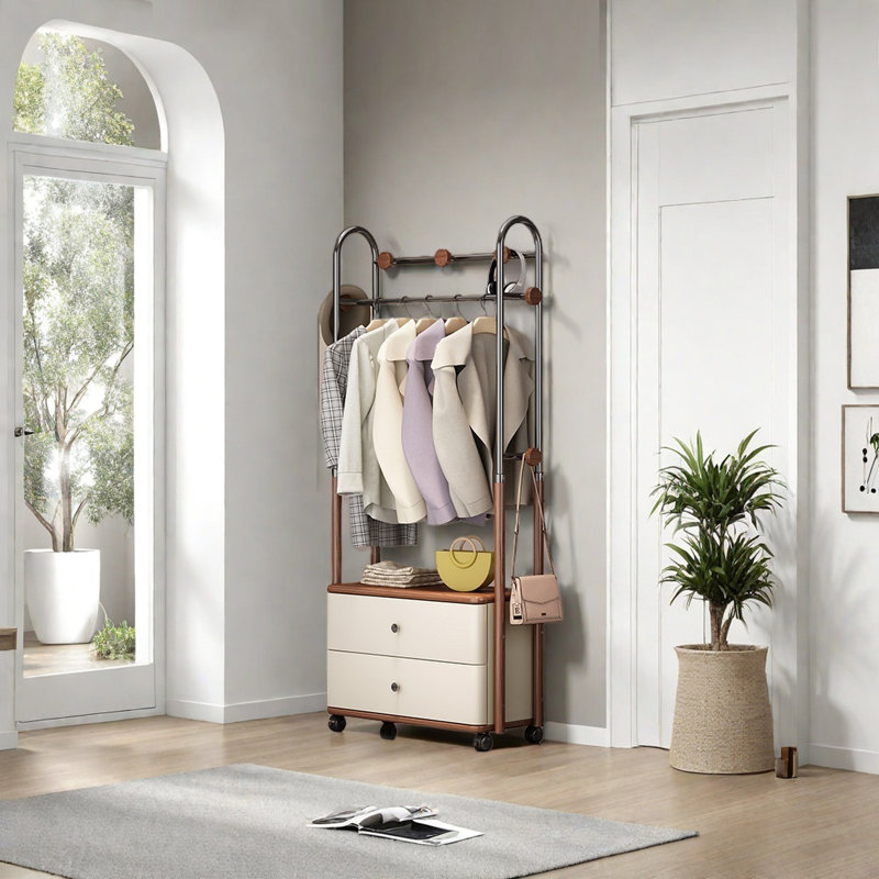 Armoire en bois de frêne à crochet, Noyer