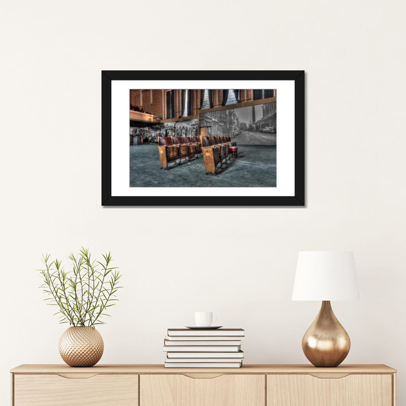 « theater jeusette », reproduction de photo sur toile, H 16 po x l 24 po x P 1 po, Papier d'art encadré noir, Blanc