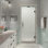 Porte de douche à charnière sans cadre avec verre givré ultra-lumineux Kinkade XL l 29,75 po - l 30,25 po x H 80 po