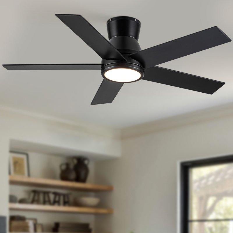 Ventilateur de plafond 52 po avec lumière Lowe