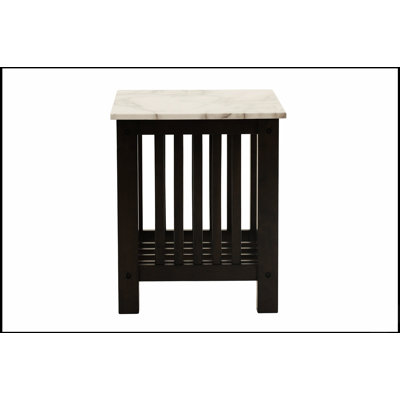 Ensemble de 3 tables d'appoint contemporaines avec dessus en faux marbre et rangement ouvert, parfait pour les salons modernes et élégants.
