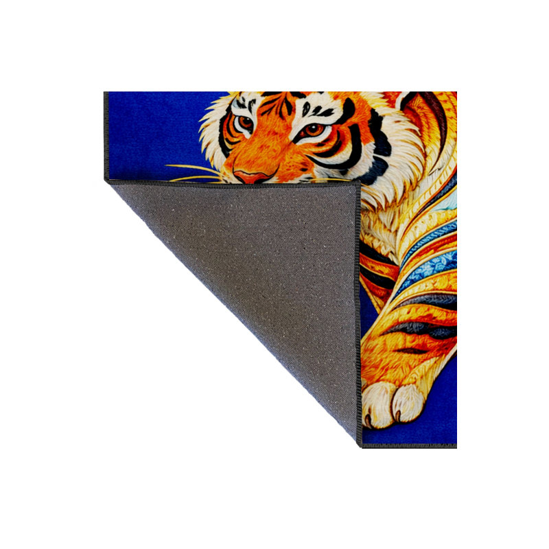 Tapis tissé à imprimé tigre bleu marine Mosso, 6'7" x 9'10"