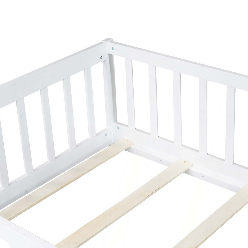 Lit de plancher en bois d'hévéa avec clôture, porte et barrières de sécurité, Twin, White