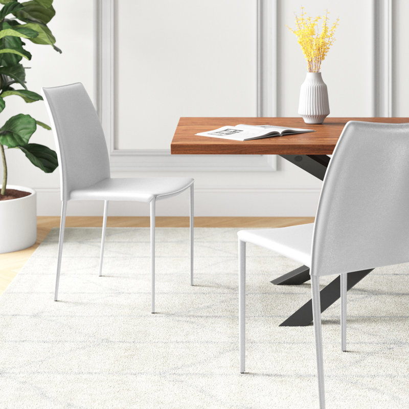 Chaise empilable en métal et similicuir H 18,5 po Sokol, Simili cuir blanc
