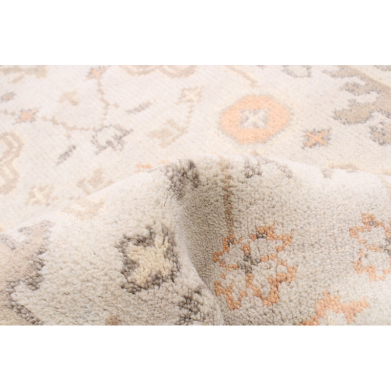 Tapis gris clair Royal Oushak 2 pi 7 po x 13 pi 8 po