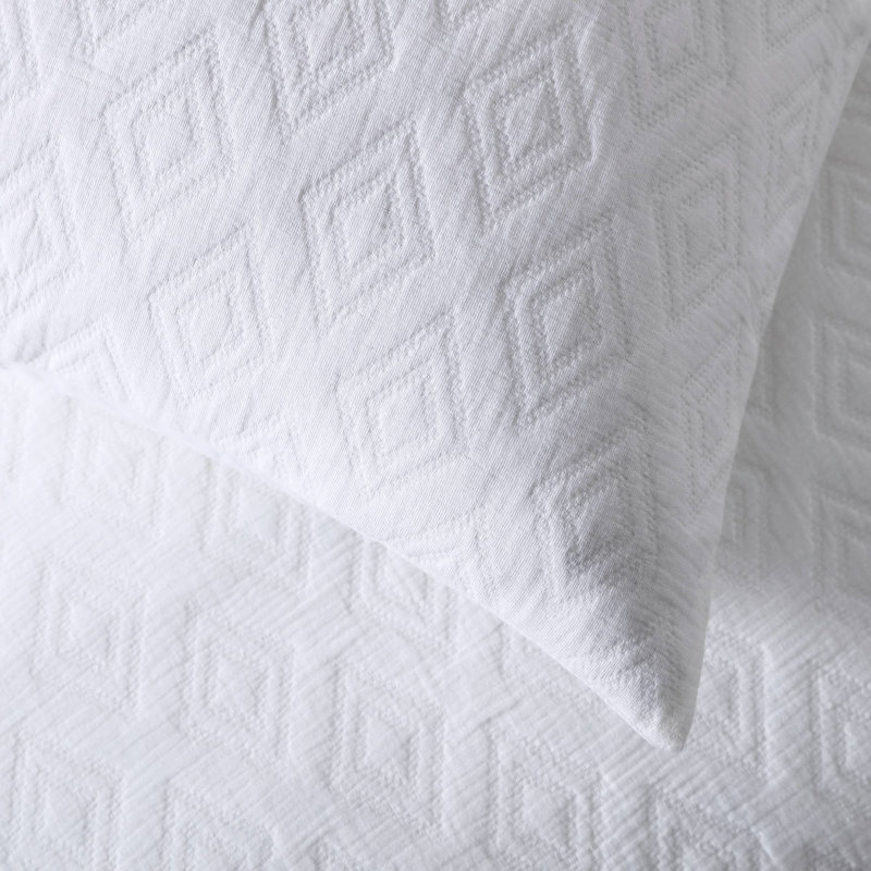 White Standard Cotton Reversible 3 Piece Comforter Set, Queen Comforter + 2 Standard Shams