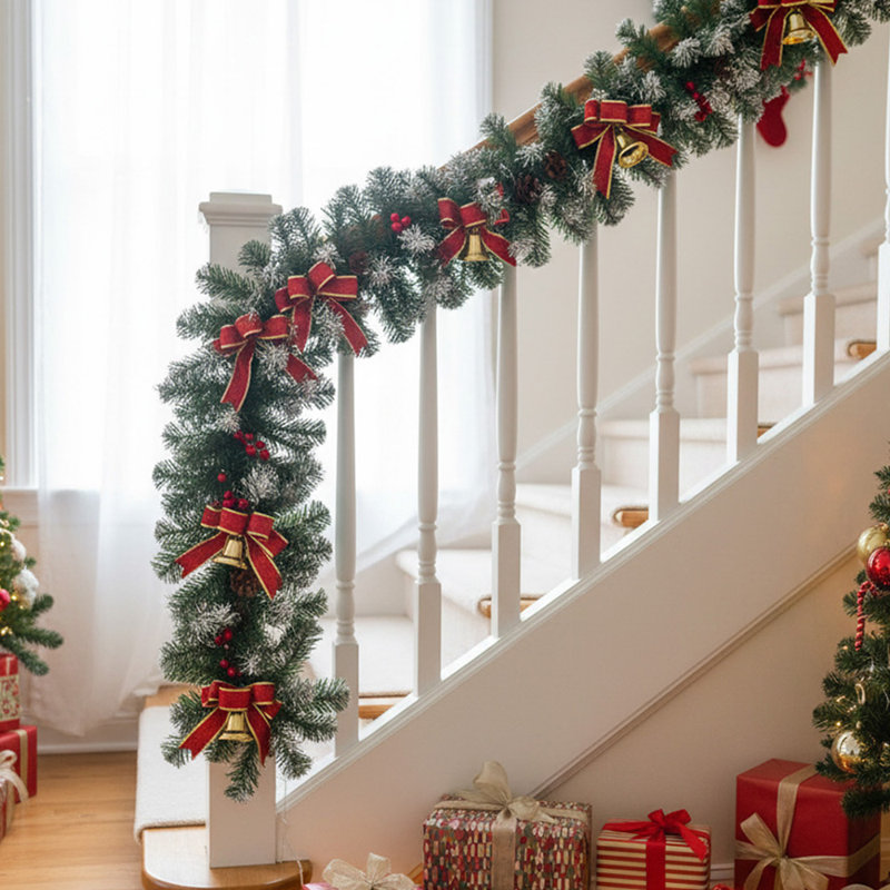 270cm Lighted Faux Garland with Lights