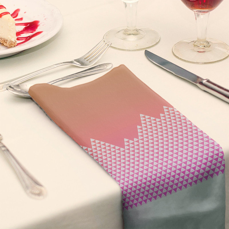 Serviette de coton à motif mountain, H 0,1 po x l 10 po x P 10 po, Orange / mauve, Sergé de polyester