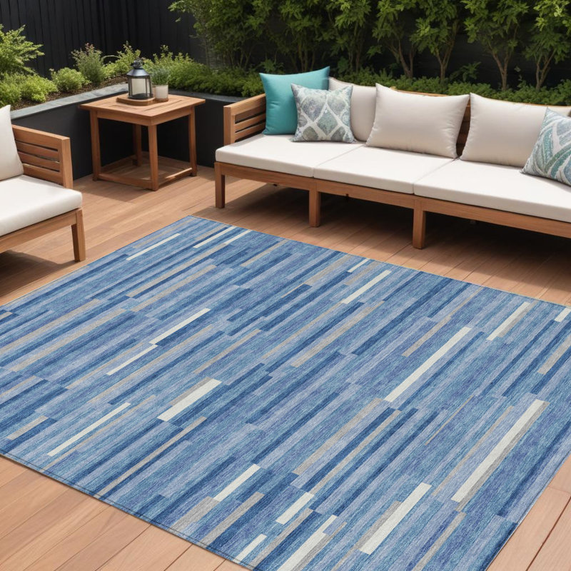 Tapis extérieur lavable rayé bleu ciel et ivoire 8 pi x 10 pi