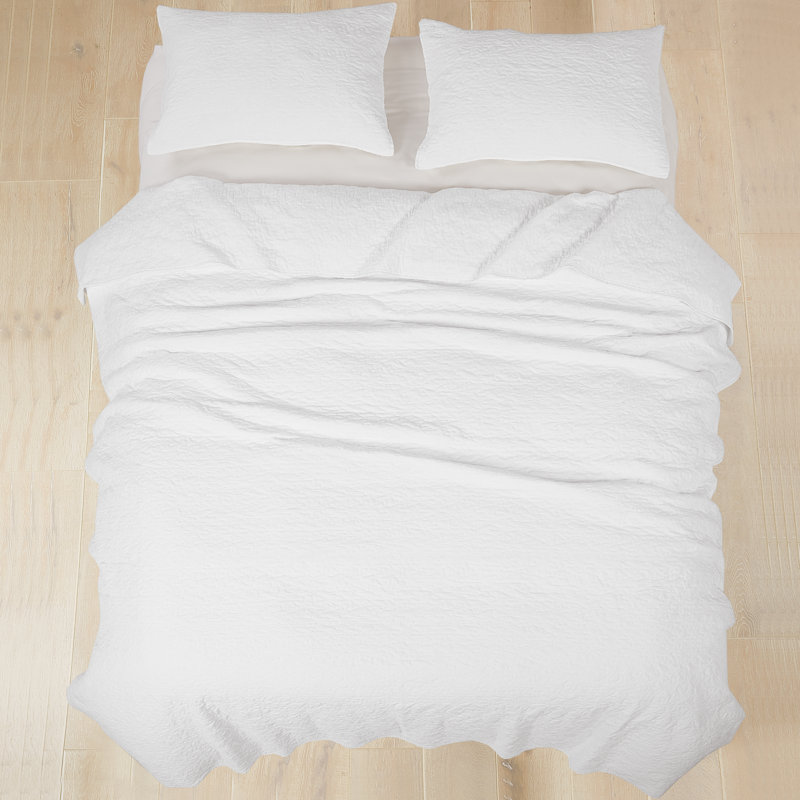 Emory White Polyester Quilt Set, King Quilt + 2 Shams