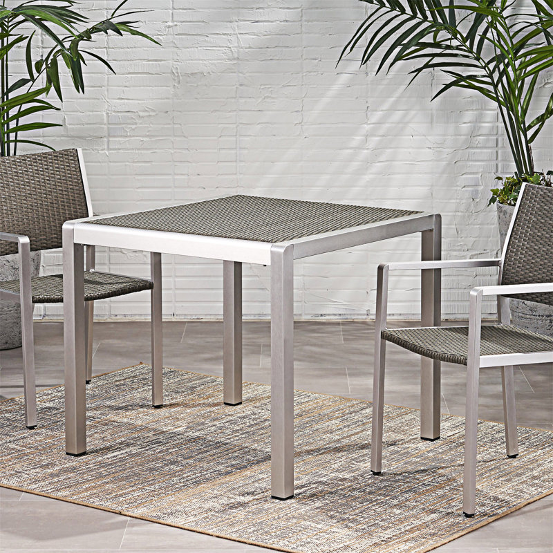 Table de salle à manger d'extérieur