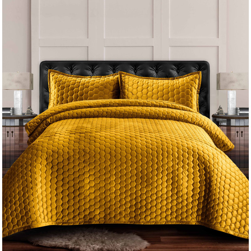 Lugano Quilt, Gold, Queen Quilt + 2 Standard Shams