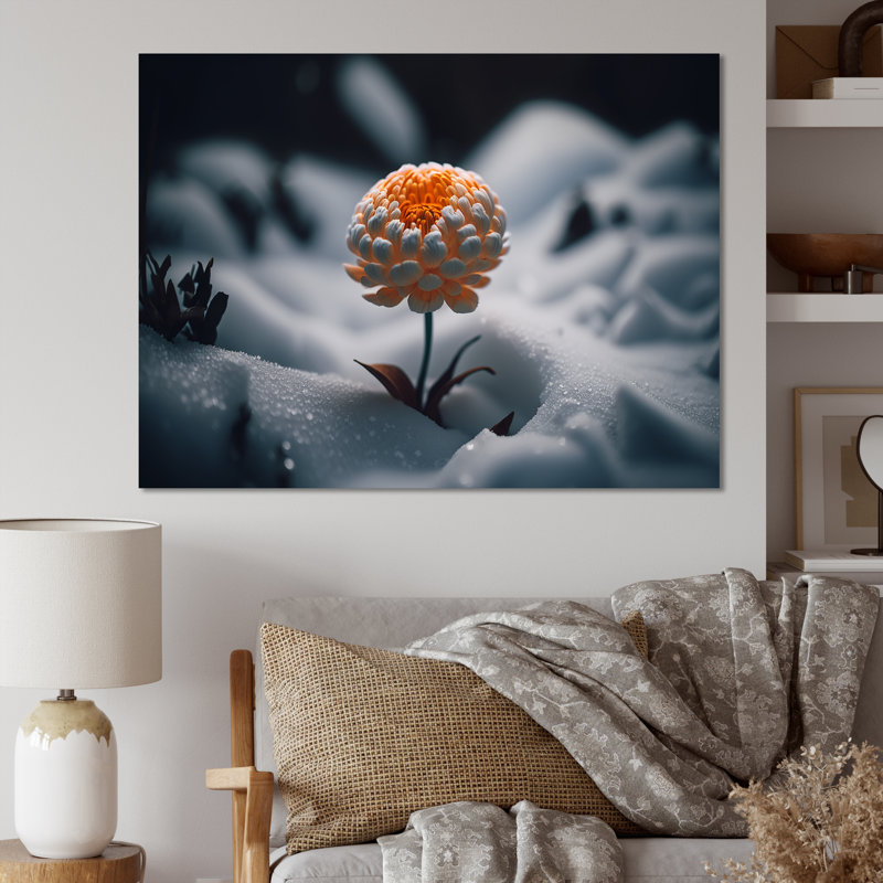 «A Blooming Orange Marigold Flower in Winter II», impression sur toile, H 12 po x l 20 po x P 1 po, Toile tendue