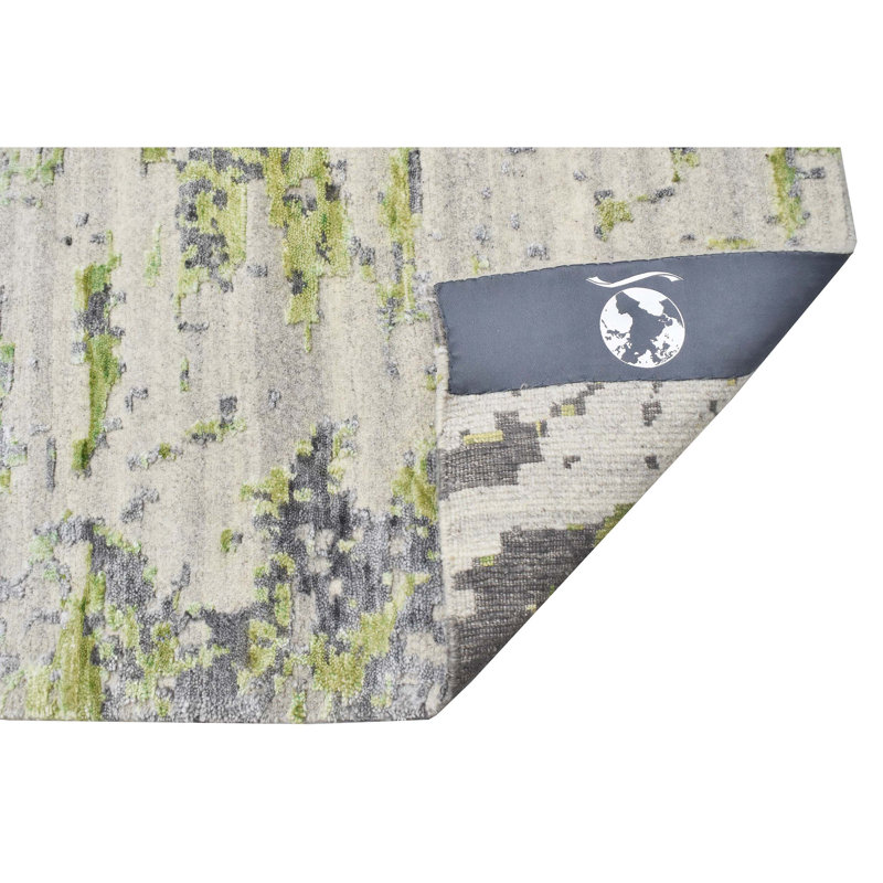 Abstract Area Rug in Green, Rectangle 2' x 3'