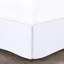 Édredon blanc très grand avec 5 caractéristiques en microfibre, volants et éléments de style, attrait-116011913