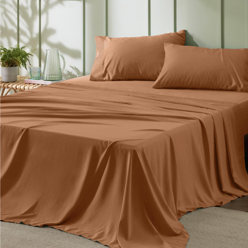 Bedsure Polyester Microfiber Sheet Set Hotel Luxury Sheets, Easy Care Cooling Bed Sheet Set 84GSM（101" x 107") GentleSoft™️