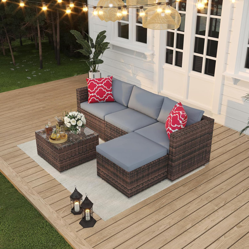 Ensemble de canapé d'extérieur en rotin 5 pièces, canapé modulaire conversation avec coussin de dossier épaissi et plateau en verre, idéal pour les espaces de cour